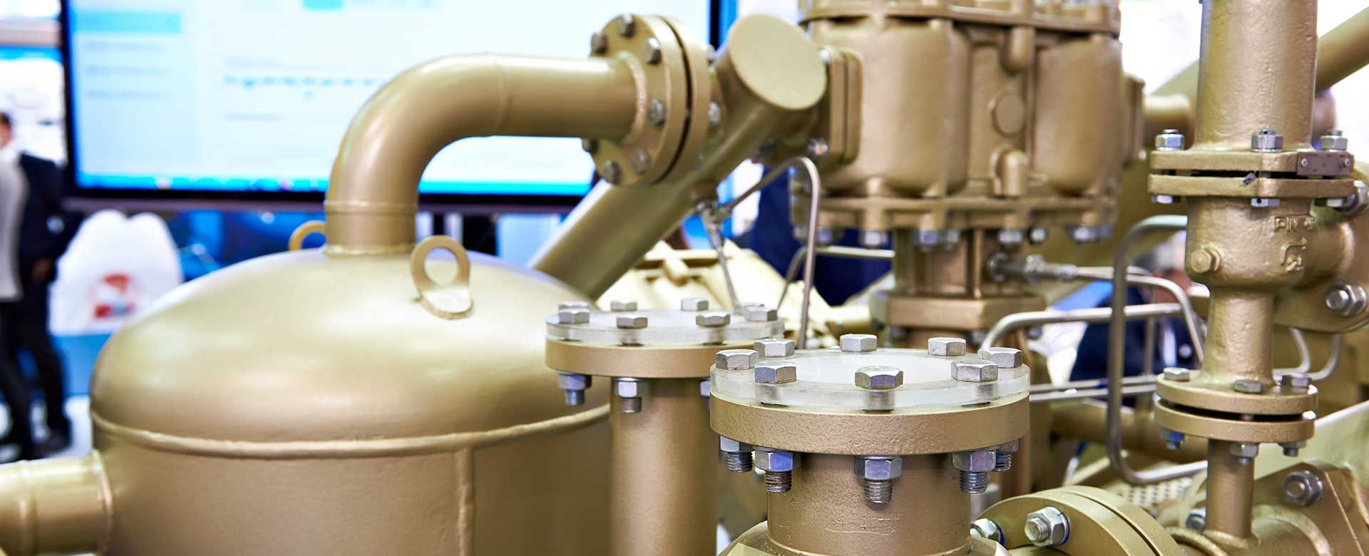 Compare piston to screw compressors