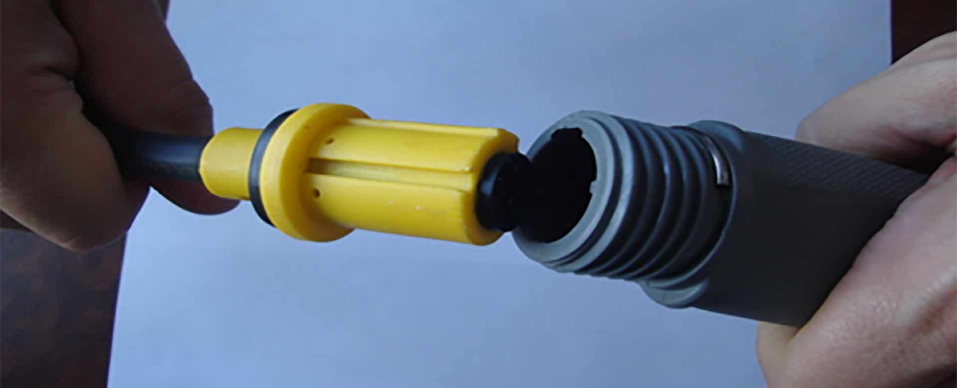 Connecting whip cables to tools